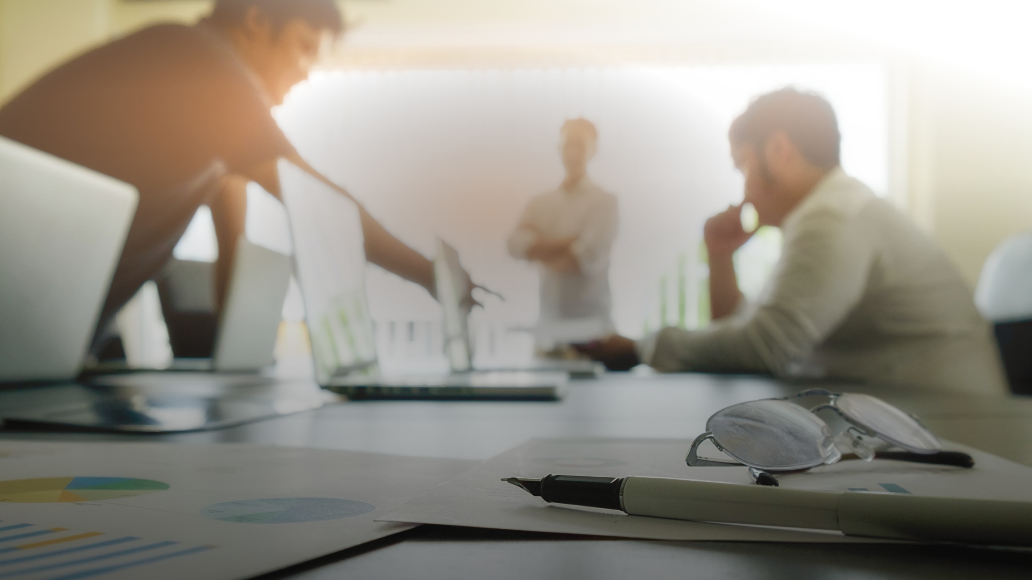 Flores & Hassanille: directores con experiencia en seguros y fianzas